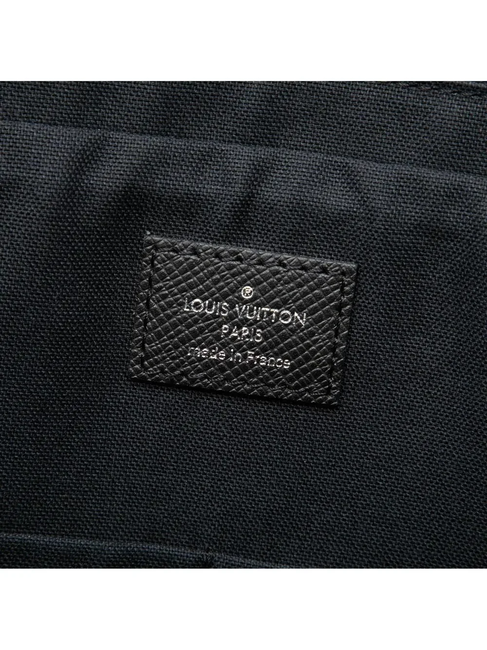 Louis Vuitton Taiga Porte Documents #360310L85B